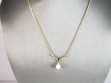 Load image into Gallery viewer, Womens Vintage Estate 14K Gold Necklace W/ Pearl &amp; Diamond Chip 3.4g #E6231