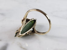 Load image into Gallery viewer, Womens Vintage Estate 10K Yellow Gold Serpentine Ring 5.1g E6233