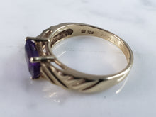 Load image into Gallery viewer, Womens Vintage Estate 10K Yellow Gold Amethyst Ring 2.8g E6244