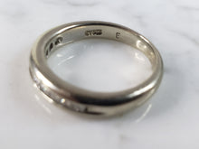 Load image into Gallery viewer, Womens Vintage Estate 14k White Gold Diamond Ring 3.9g #E6262