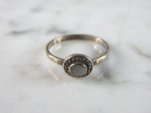 Load image into Gallery viewer, Womens Vintage Estate Sterling Silver Modernist Ring 1.0g E6315