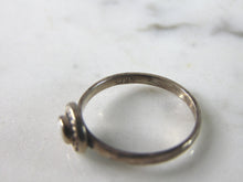 Load image into Gallery viewer, Womens Vintage Estate Sterling Silver Modernist Ring 1.0g E6315