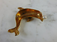 Load image into Gallery viewer, Womens Vintage Estate 18k Gold Dolphin Brooch 20.1g #E761