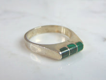 Load image into Gallery viewer, Vintage Estate Sterling Silver Malachite Ring 7.0g E782