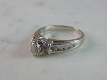 Load image into Gallery viewer, Womens Vintage Estate 14K White Gold Diamond Ring 5.1g E800