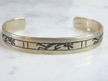 Load image into Gallery viewer, Vintage Estate Sterling Silver Southwestern Cuff Bracelet 22.2g E813