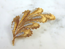 Load image into Gallery viewer, Womens Vintage Estate 18K Gold Diamond Oak Leaf Brooch 14.5g E817