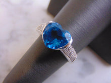 Load image into Gallery viewer, Womens Vintage Estate 14K White Gold Topaz &amp; Diamond Heart Ring 4.9g E859