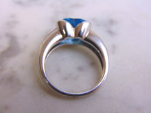 Load image into Gallery viewer, Womens Vintage Estate 14K White Gold Topaz &amp; Diamond Heart Ring 4.9g E859