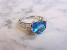 Load image into Gallery viewer, Womens Vintage Estate 14K White Gold Topaz &amp; Diamond Heart Ring 4.9g E859