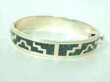 Load image into Gallery viewer, Womens Sterling Silver Bracelet w/ Southwestern Design &amp; Malachite, 43.2g E3033