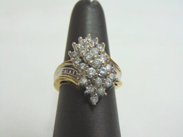 Vintage Estate 10K Yellow Gold & Diamond Cluster Ring 5.8g E3591