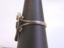 Load image into Gallery viewer, Womens Vintage Estate Sterling Silver Modern Abstract Abalone Ring 4.2g E2096