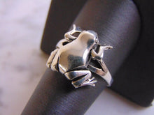 Load image into Gallery viewer, Womens Vintage Estate Sterling Silver Hinged Frog Ring 3.9g E937