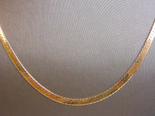 Load image into Gallery viewer, Vintage Estate 14K Yellow Gold Herringbone Necklace 17.0g E2599