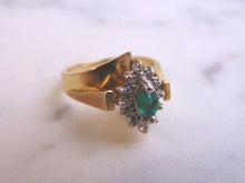 Load image into Gallery viewer, Womens Vintage Estate 14K Yellow Gold Emerald &amp; Diamond Ring 4.7g #E3527