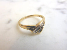 Load image into Gallery viewer, Womens Vintage Estate 10K Yellow Gold Diamond Ring 2.5g E3555