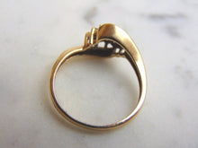 Load image into Gallery viewer, Womens Vintage Estate 14K Yellow Gold Diamond Cluster Ring, 2.9g E3556