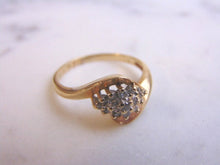 Load image into Gallery viewer, Womens Vintage Estate 14K Yellow Gold Diamond Cluster Ring, 2.9g E3556