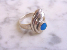 Load image into Gallery viewer, Womens Vintage Estate Sterling Silver Modernist Turquoise Ring 5.8g E4135