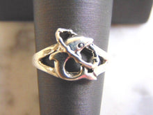 Load image into Gallery viewer, Womens Vintage Estate Sterling Silver Dolphin Ring 2.7g E4141
