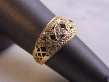 Load image into Gallery viewer, Womens Vintage Estate 14K Yellow Gold Diamond Ring 3.0g E2504