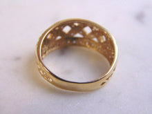 Load image into Gallery viewer, Womens Vintage Estate 14K Yellow Gold Diamond Ring 3.0g E2504