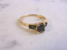 Load image into Gallery viewer, Womens Vintage Estate 14K Gold Emerald Diopside Ring 2.4g E2980