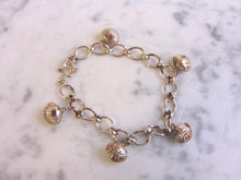 Load image into Gallery viewer, Womens Vintage Estate Sterling Silver Seashell Charm Bracelet 13.3g E4211