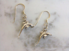Load image into Gallery viewer, Womens Vintage Estate Sterling Silver Dolphin Earrings 2.7g #E4456
