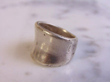 Load image into Gallery viewer, Womens Vintage Estate Sterling Silver Modernist Ring 7.9g E4529