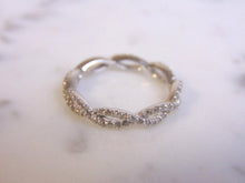 Load image into Gallery viewer, Womens 14K White Gold Diamond Ring 2.7g E2153