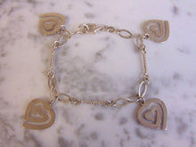 Load image into Gallery viewer, Womens Vintage Estate Sterling Silver Heart Charm Bracelet 10.8g E4572
