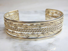 Load image into Gallery viewer, Womens Vintage Estate Sterling Silver Cuff Bracelet 21.6g E4624
