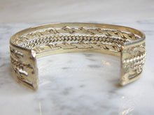 Load image into Gallery viewer, Womens Vintage Estate Sterling Silver Cuff Bracelet 21.6g E4624