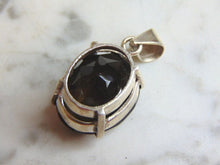 Load image into Gallery viewer, Womens Vintage Estate Sterling Silver Grossular Stone Pendant 11g E4730