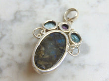 Load image into Gallery viewer, Womens Vintage Estate Sterling Silver Labradorite Stone Pendant 10.6g E4806