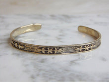 Load image into Gallery viewer, Womens Vintage Estate Sterling Silver Cuff Bracelet 13.8g E4915