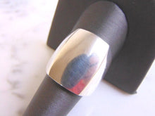 Load image into Gallery viewer, Womens Vintage Estate Sterling Silver Modernist Ring 12.9g E4472