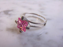 Load image into Gallery viewer, Womens Vintage Estate Sterling Silver Rose Quartz Ring 3.9g E4493