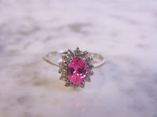 Load image into Gallery viewer, Womens Vintage Estate Sterling Silver Rose Quartz Flower Ring 2.0g E4498