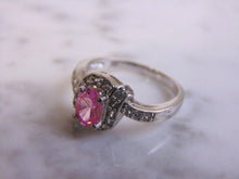 Load image into Gallery viewer, Womens Vintage Estate Sterling Silver Rose Quartz Ring 3.2g E4499