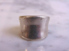 Load image into Gallery viewer, Womens Vintage Estate Sterling Silver Modernist Ring 7.9g E4529