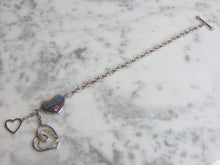 Load image into Gallery viewer, Womens Vintage Estate Sterling Silver Heart Charm Bracelet 12.5g E4602