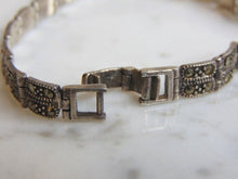 Load image into Gallery viewer, Womens Vintage Estate Sterling Silver Bracelet 15.2g E5066