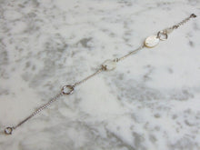 Load image into Gallery viewer, Womens Vintage Estate Sterling Silver Charm Bracelet 3.5g E4644