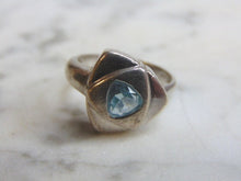 Load image into Gallery viewer, Womens Vintage Estate Sterling Silver Aquamarine Stone Ring 4.7g E4718