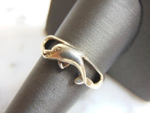 Load image into Gallery viewer, Womens Vintage Estate Sterling Silver Dolphin Ring 3.5g E4850