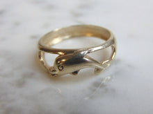 Load image into Gallery viewer, Womens Vintage Estate Sterling Silver Dolphin Ring 3.5g E4850