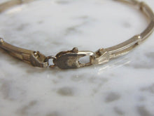 Load image into Gallery viewer, Womens Vintage Estate Sterling Silver Link Bracelet 8.9g E4884